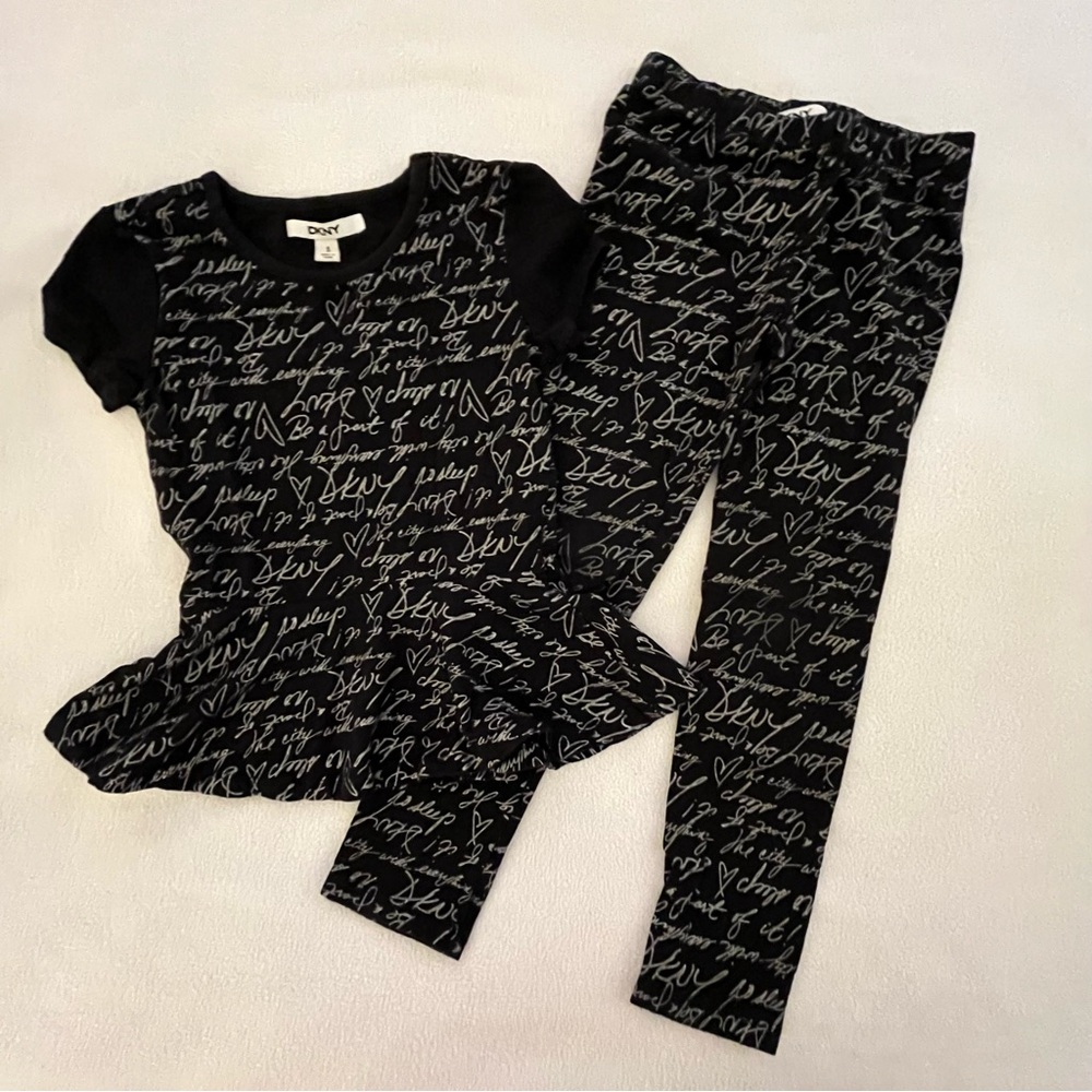 DKNY Script Set - Picture 6 of 6